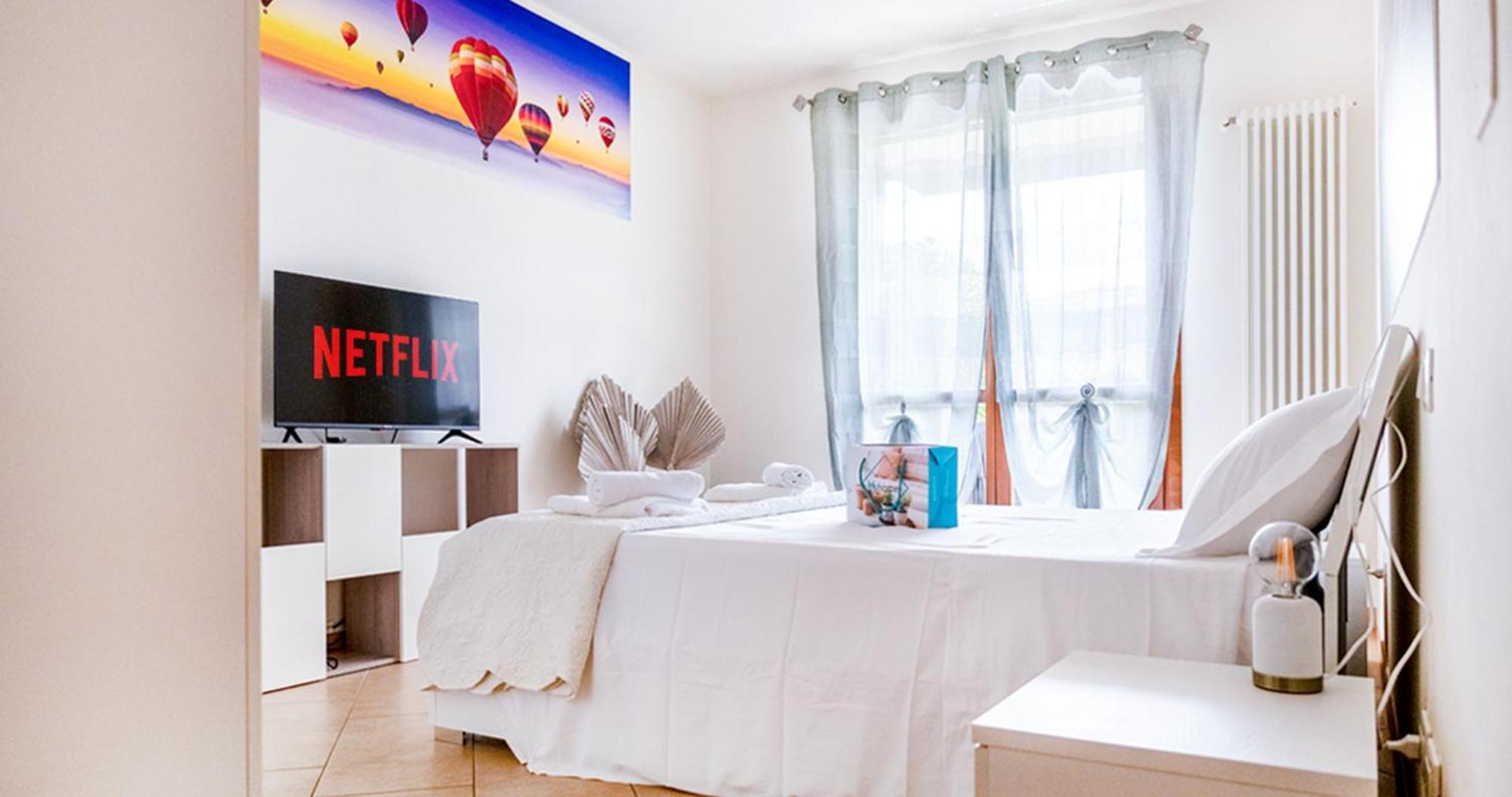 Oleandro Apartment - Featuring A Private Garden And Access To 5 Pools Дезенцано-дель-Гарда Екстер'єр фото